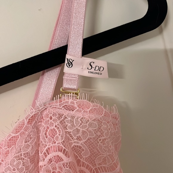 VS corset lightly worn - Picture 3 of 4